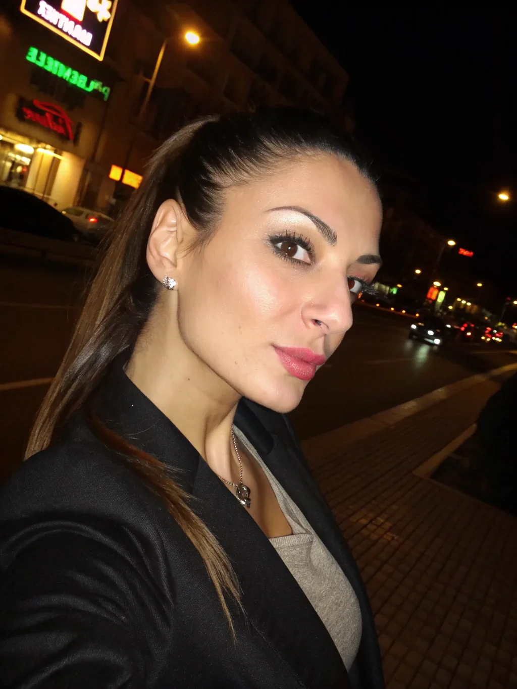 Photo 2 de Elya